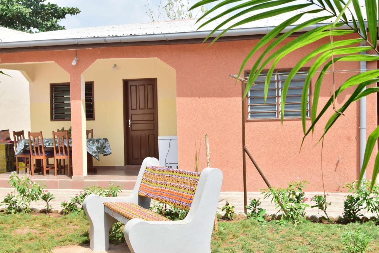 Akwa Guesthouse Cotonú Exterior foto
